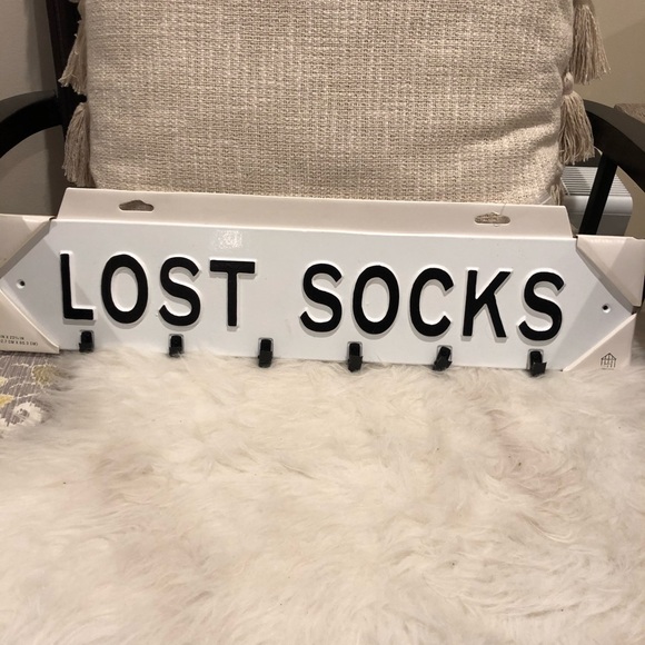 Hearth And Hand With Magnolia Lost Socks Sign - Picture 4 of 5
